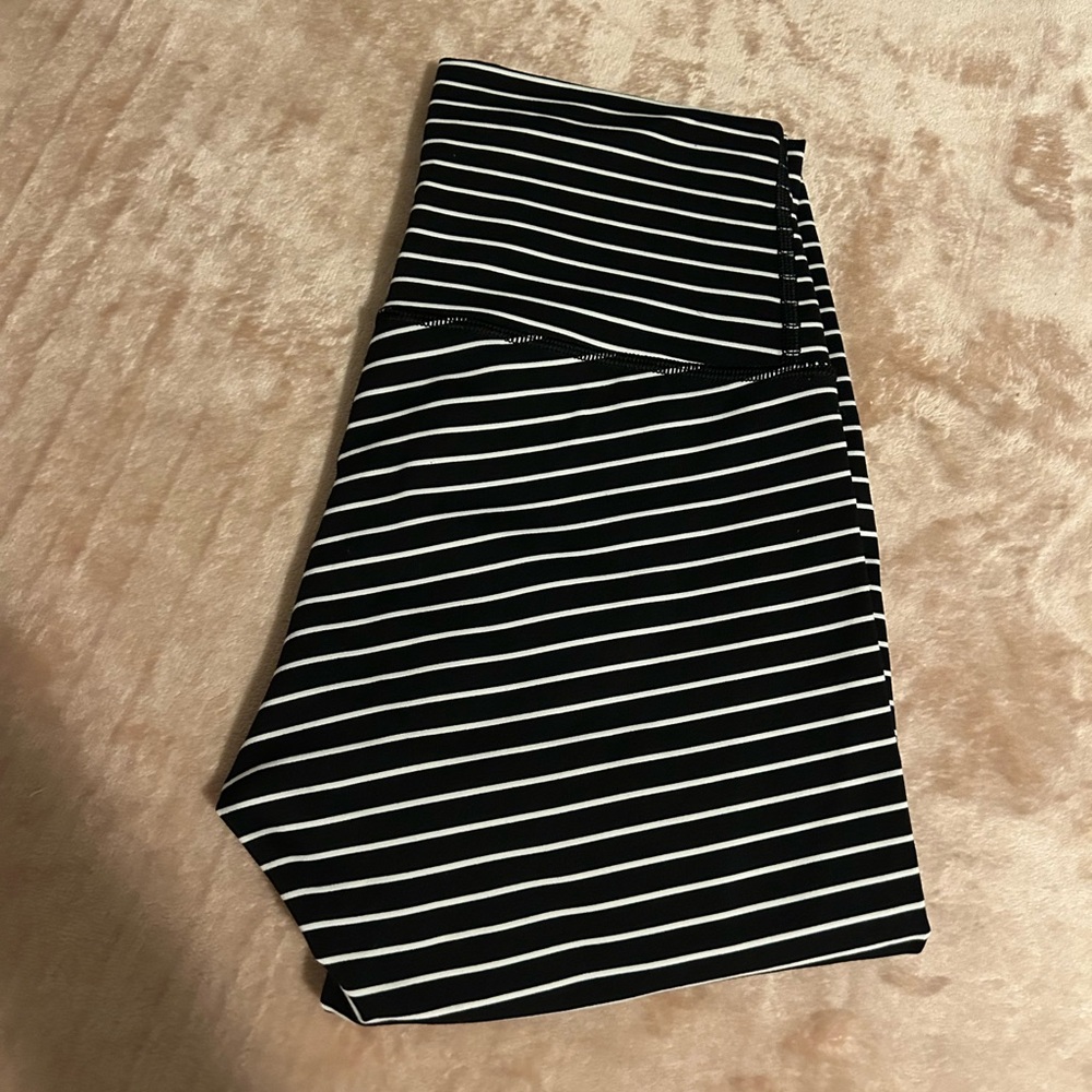 Lululemon size 4 leggings